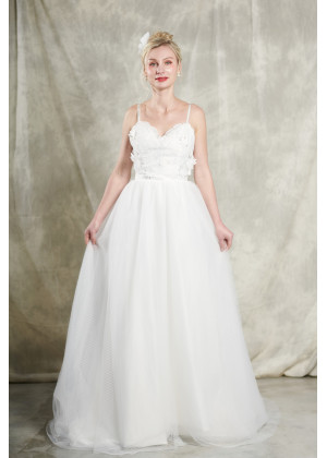 Spaghetti Straps Sweetheart Neck Ivory Lace Tulle Wedding Dress